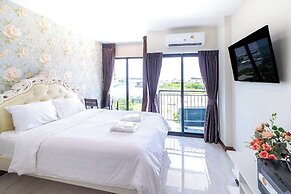 arunsakhon luxury condo