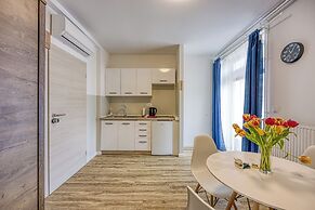 Jantar Apartments