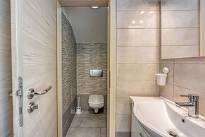 Jantar Apartments