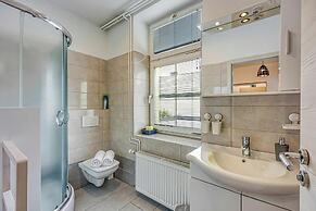 Jantar Apartments