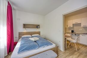 Jantar Apartments
