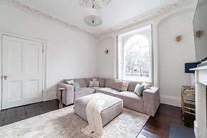 Modern & Stylish House in Deptford