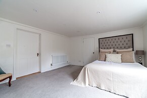 Modern & Stylish House in Deptford