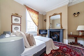 Modern & Stylish House in Deptford