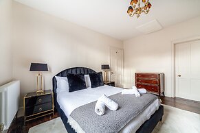 Modern & Stylish House in Deptford