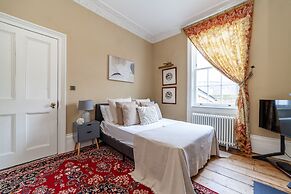 Modern & Stylish House in Deptford
