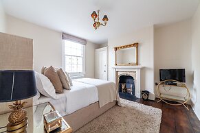 Modern & Stylish House in Deptford