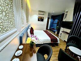 Thu Le Hotel