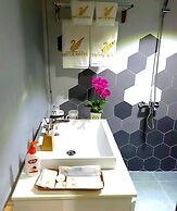 Thu Le Hotel