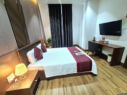 Thu Le Hotel