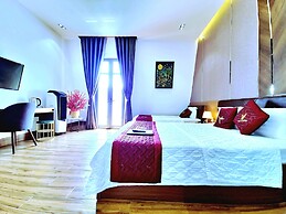 Thu Le Hotel