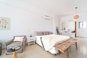 Alpha Urban Suites