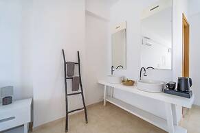 Alpha Urban Suites