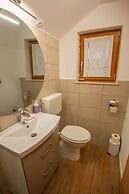Vineyard cottage Majolka