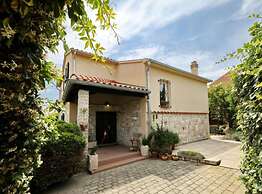 Holiday Home Mirta