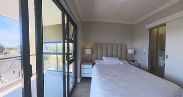 Immaculate 2-bed Apartment in Cape Town