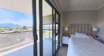 Immaculate 2-bed Apartment in Cape Town