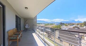 Immaculate 2-bed Apartment in Cape Town