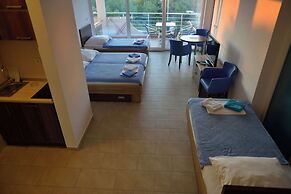 Belvedere Apartments with Seaview