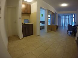 Belvedere Apartments with Seaview