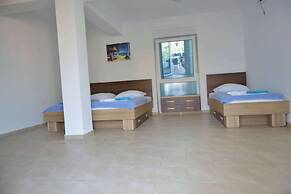 Belvedere Apartments with Seaview
