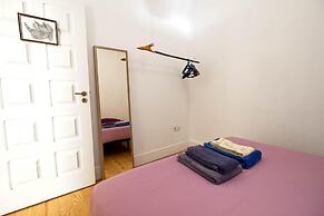 Inviting 2-bed Apartment in Porto