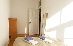 Inviting 2-bed Apartment in Porto