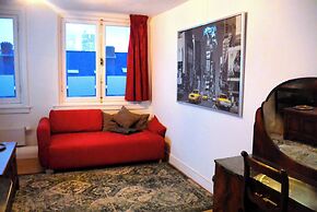 Cozy Amsterdam Apartment - Great Location!