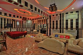 ALMOS HOTEL