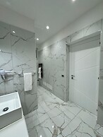 B&B Center City