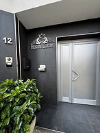 B&B Center City