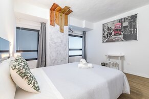 AYZ Princesa - Auto check-in property