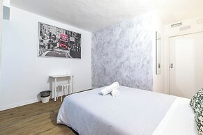 AYZ Princesa - Auto check-in property