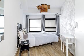 AYZ Princesa - Auto check-in property