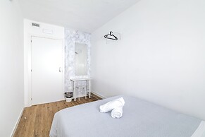 AYZ Princesa - Auto check-in property