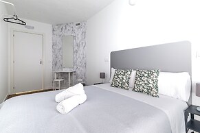 AYZ Princesa - Auto check-in property