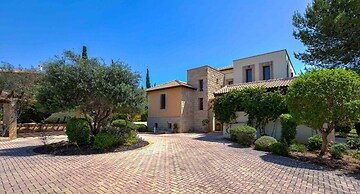 Villa 327 Galinios in Kouklia