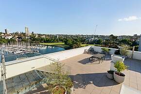 Elizabeth Bay Home With a View Rooftop Pool