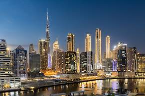 Waves - City Serenity: Luxe Living at 15 Northside Tower 2