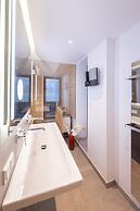 Lakefront Suite 148