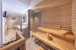 Lakefront Suite 148