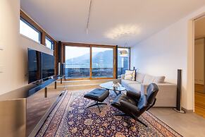 Lakefront Suite 148