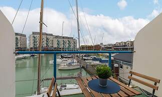 On the Water -waterside Studio With Terrace Overlooking the Harbour