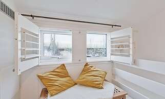 On the Water -waterside Studio With Terrace Overlooking the Harbour