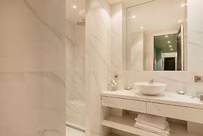 Paris Wagram Design Residence