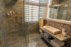 Luxury Suites
