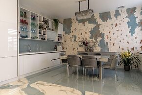 Luxury Suites