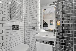 ODDSSON Downtown Hotel