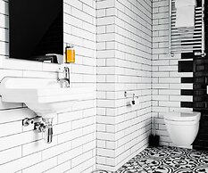 ODDSSON Downtown Hotel