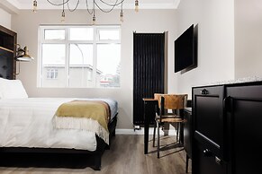 ODDSSON Downtown Hotel